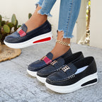 Damen Komfortable Slip-On Mokassins mit modischem Akzent