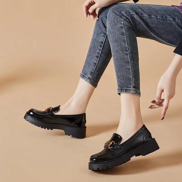 Damen Elegante Mokassins mit modischem Kettendetail und rutschfester Sohle R&B