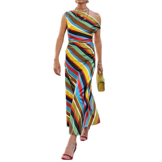 Damen nan asymmetrisches schulterfreies Maxikleid mit diagonalem Streifenmuster und taillierter Silhouette R&B