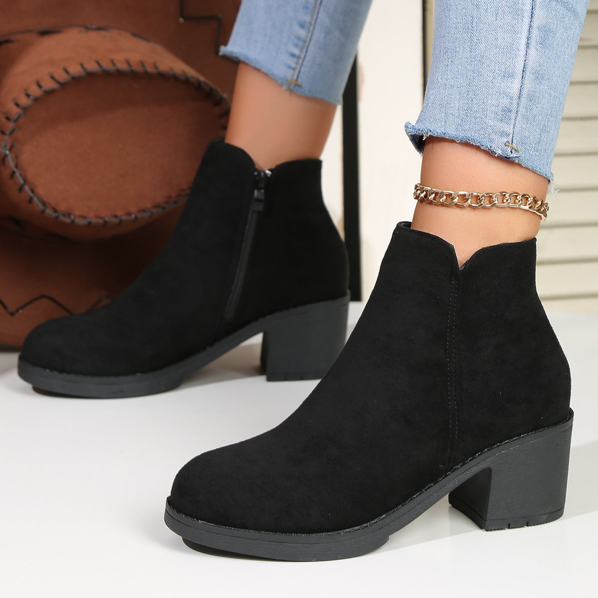 Damen nan elegante Stiefelette mit mittelhohem Blockabsatz, seitlichem Reißverschluss und gepolstertem Komfortfußbett R&B