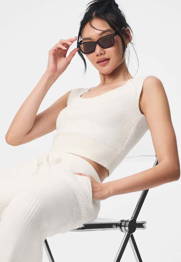 Damen Kurzes Strickoberteil mit sanfter Textur R&B