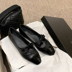 Damen stilvolle Ballerinas mit elegantem Lackerzit und feiner Schleifenapplikation R&B