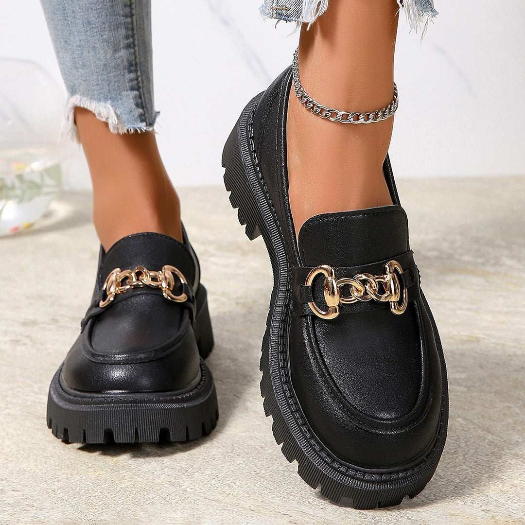 Damen nan robuste Loafer mit profilierter Traktorsohle und dekorativer Metallketten-Applikation R&B