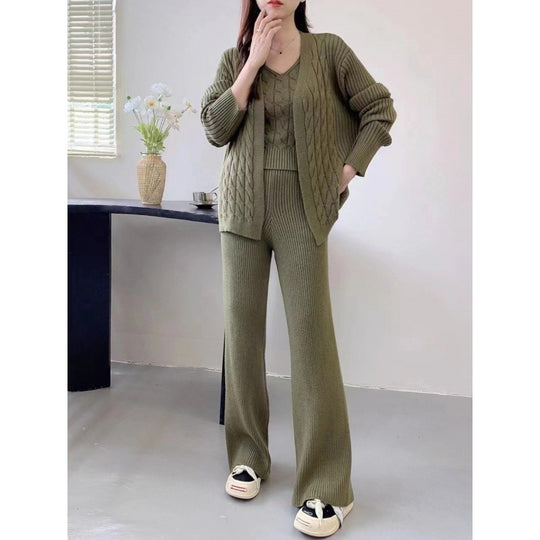 Damen Feinstrick-Ensemble mit originellem Zopfmuster und weiten Hosen R&B