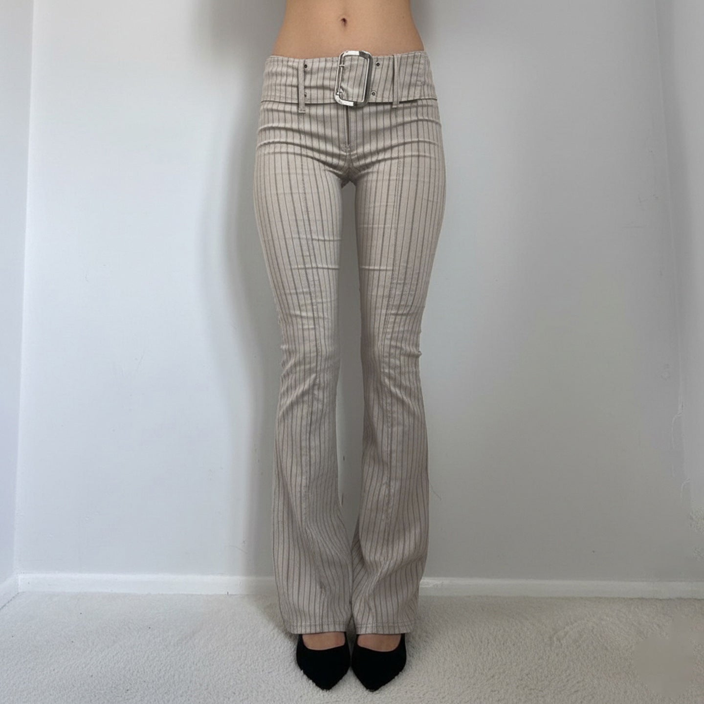 Damen Flared Hose mit eleganten Streifen und tailliertem Schnitt R&B