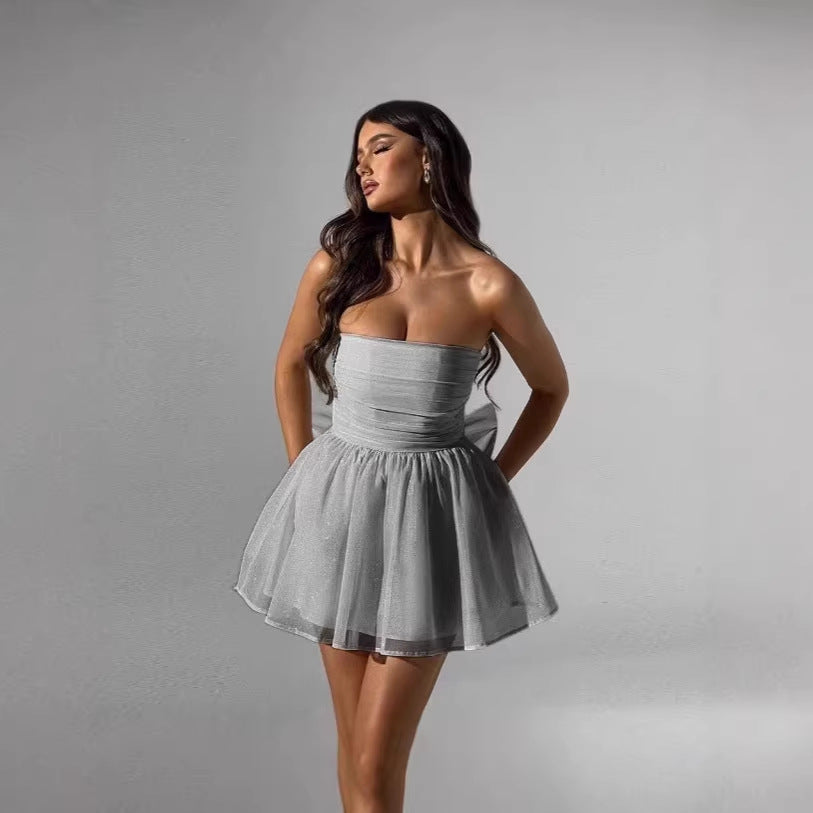 Damen Neckholder Minikleid mit schimmernden Details und eleganter Silhouette R&B