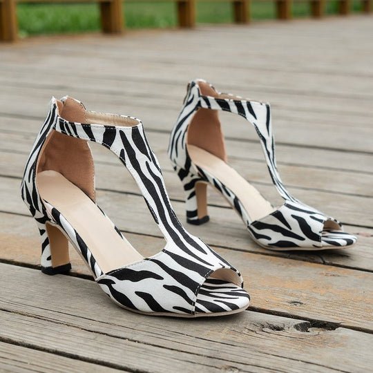 Damen Absatzsandalen mit offenen Riemen und modischem Schnürdesign R&B