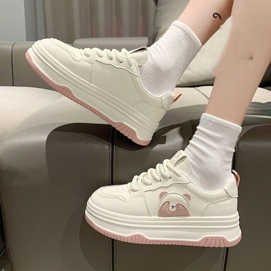 Damen Sneakers mit attraktivem Pandadesign von R&B