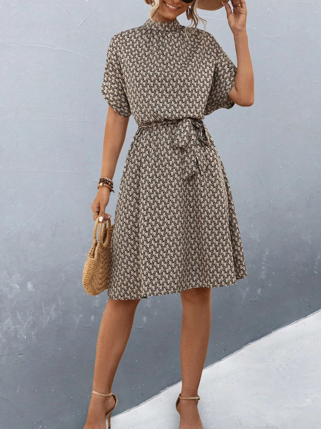 Damen Midikleid mit elegantem Bindegürtel und modischem Stehkragen R&B