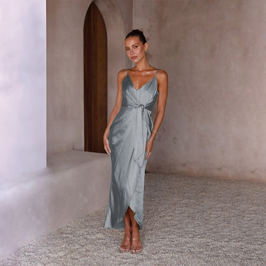 Damen Elegantes Abendkleid mit tiefem V-Ausschnitt und figurbetontem Schnitt R&B