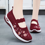 Damen Sportliche Slip-On Sneakers mit floralem Stickdesign R&B
