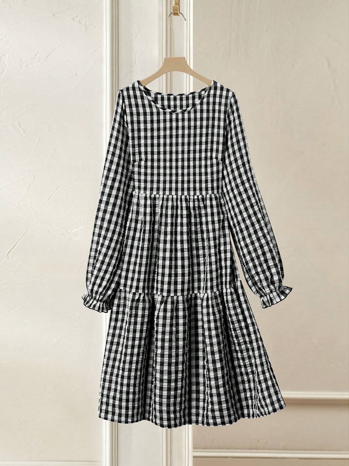 Damen Karomuster Maxikleid mit langem Arm und Rüschendetail