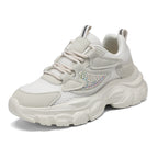 Damen Sportliche Sneakers mit reflektierenden Akzenten und atmungsaktiver Konstruktion