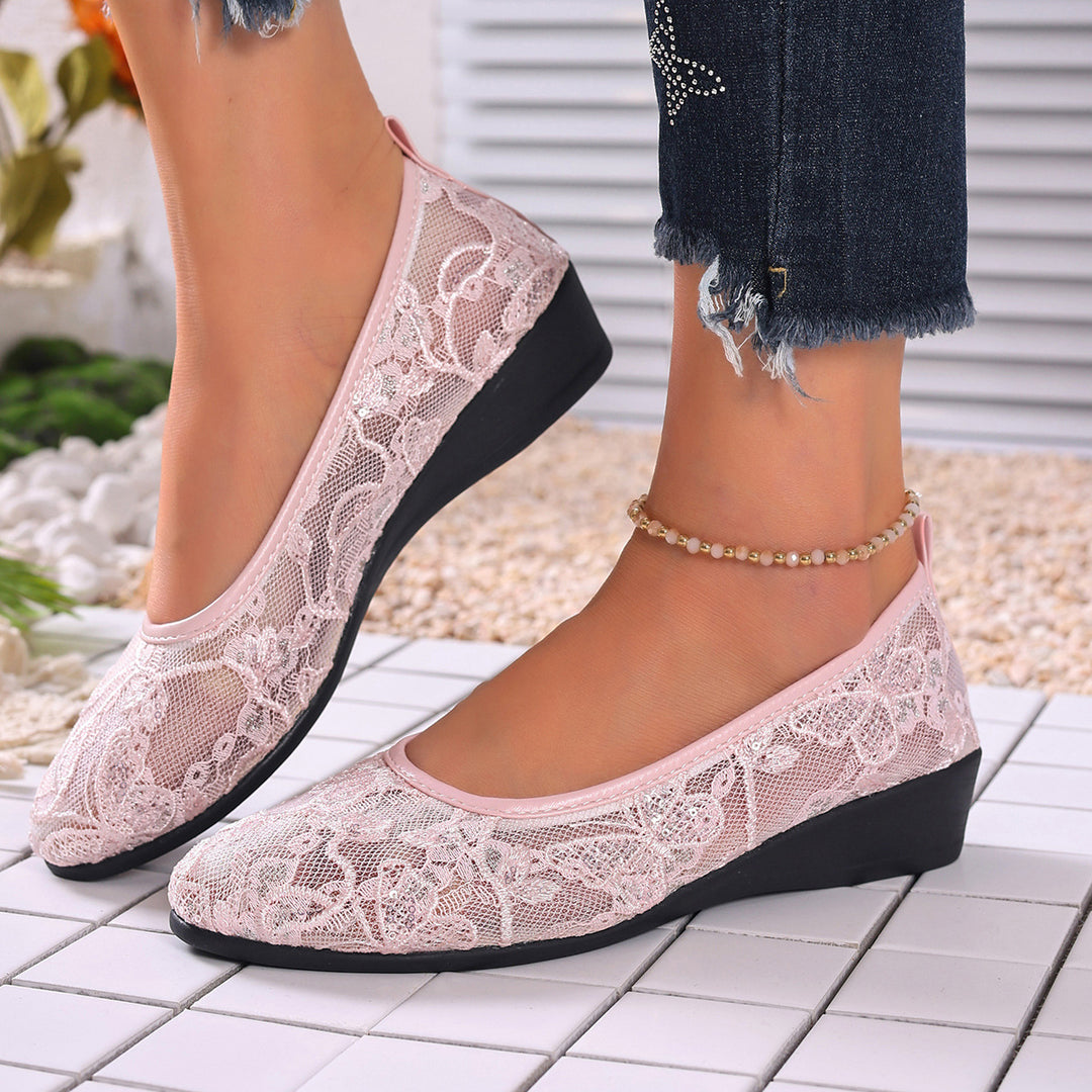 Damen Ballerinas mit filigranem Spitzenbesatz und rutschfester Sohle R&B
