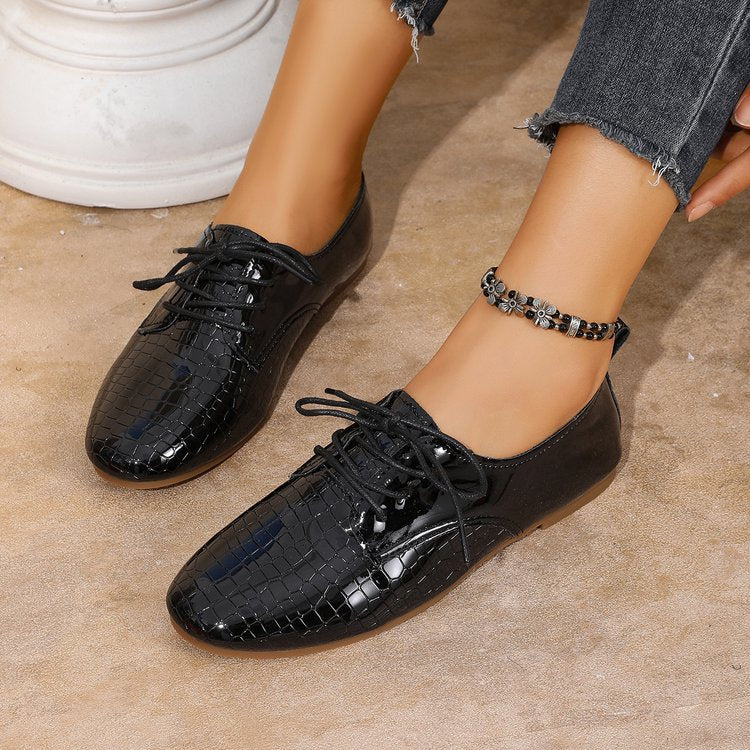 Damen Schnürschuhe im schimmernden Lackdesign mit Rautenprägung R&B