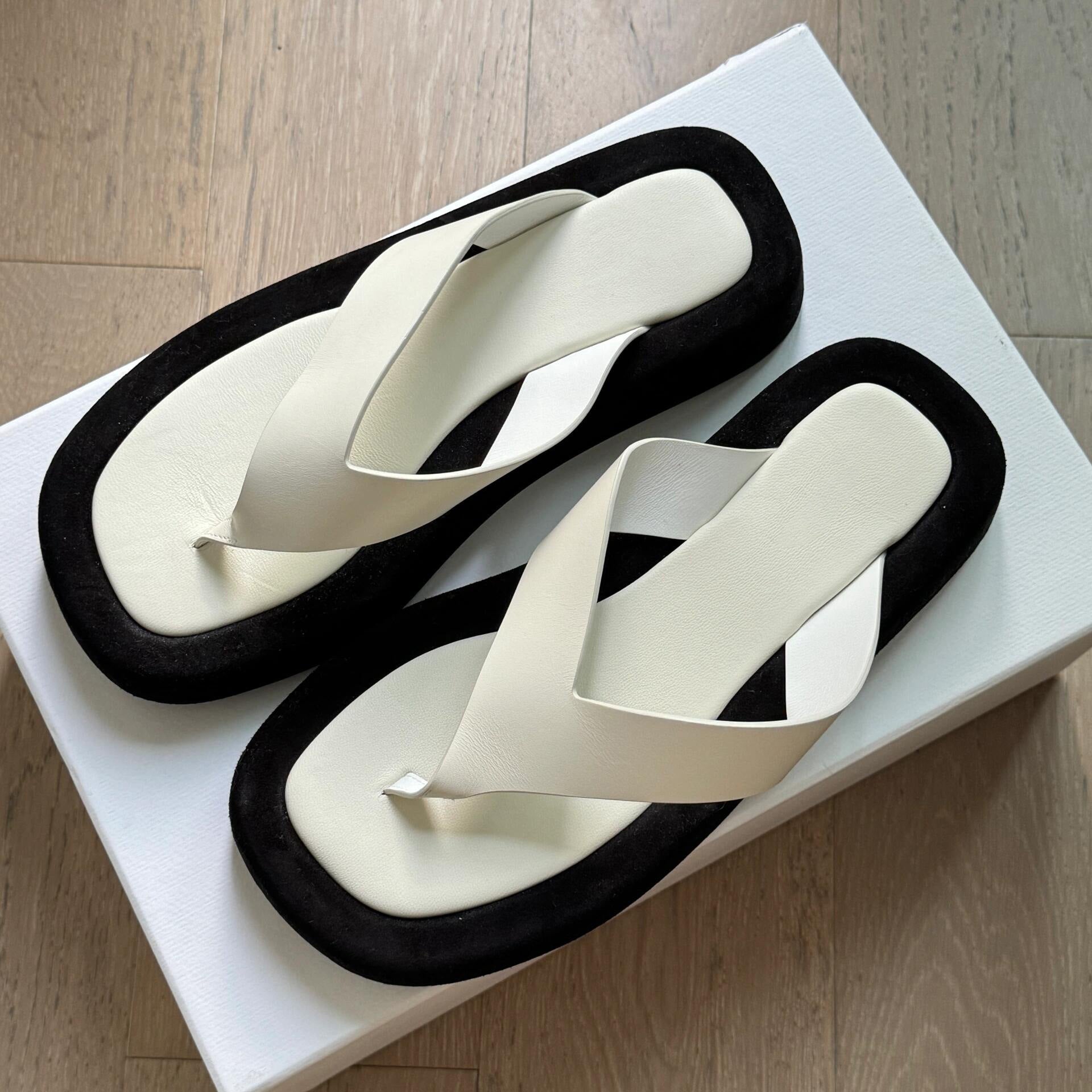 Damen Komfortable Zehenschuhe mit gepolsterter Sohle und rutschfester Unterseite R&B