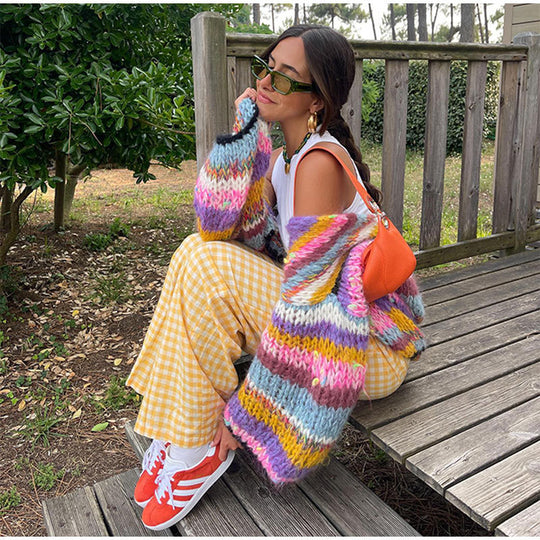 Damen Strickjacke mit voluminösen Ärmeln und farbverlaufendem Design R&B