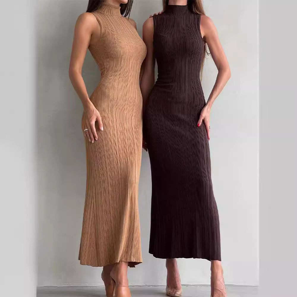 Damen Körperbetontes Strickkleid mit hohem Kragen und eleganten Rippdetails R&B