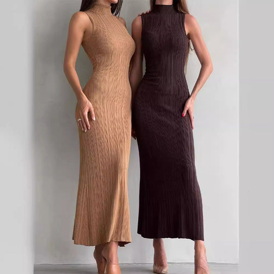 Damen Körperbetontes Strickkleid mit hohem Kragen und eleganten Rippdetails R&B