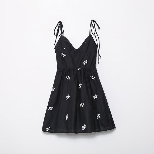 Damen Sommerkleid mit feinen Stickereien und verstellbaren Trägern R&B