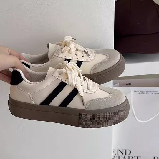 Damen Plattform Sneakers mit sportlichem Design und rutschfester Sohle R&B