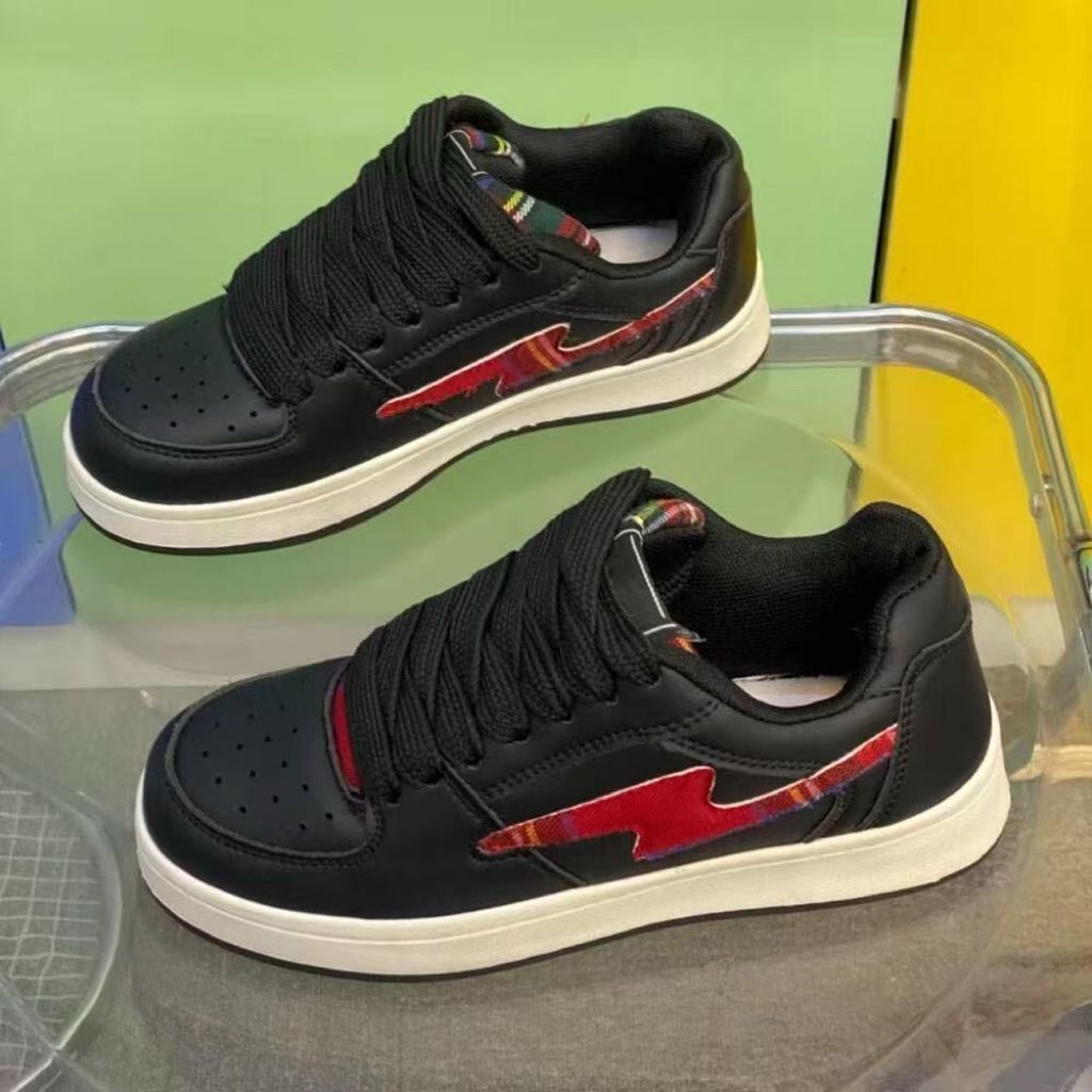 Damen Sportliche Low-Top Sneakers mit atmungsaktiver Mesh-Oberfläche und dämpfender Sohle R&B