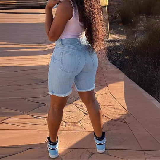 Damen Jeans-Shorts mit buntem Muster und stylishen Ausfransen R&B