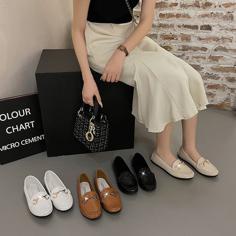 Damen Mokassin-Slipper mit modischen goldenen Akzenten R&B