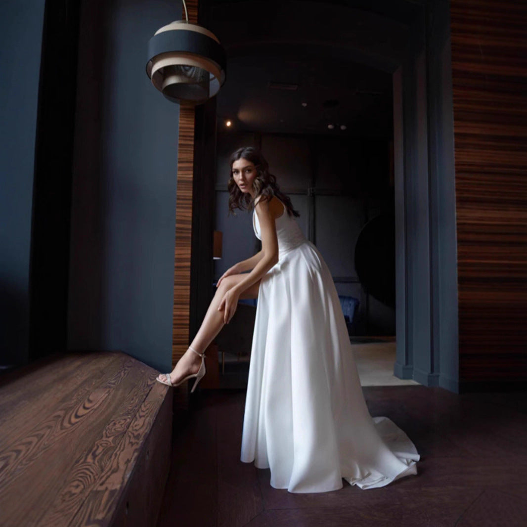 Damen elegantes Hochzeitskleid mit tiefem V-Ausschnitt und seitlichem Schlitz EB