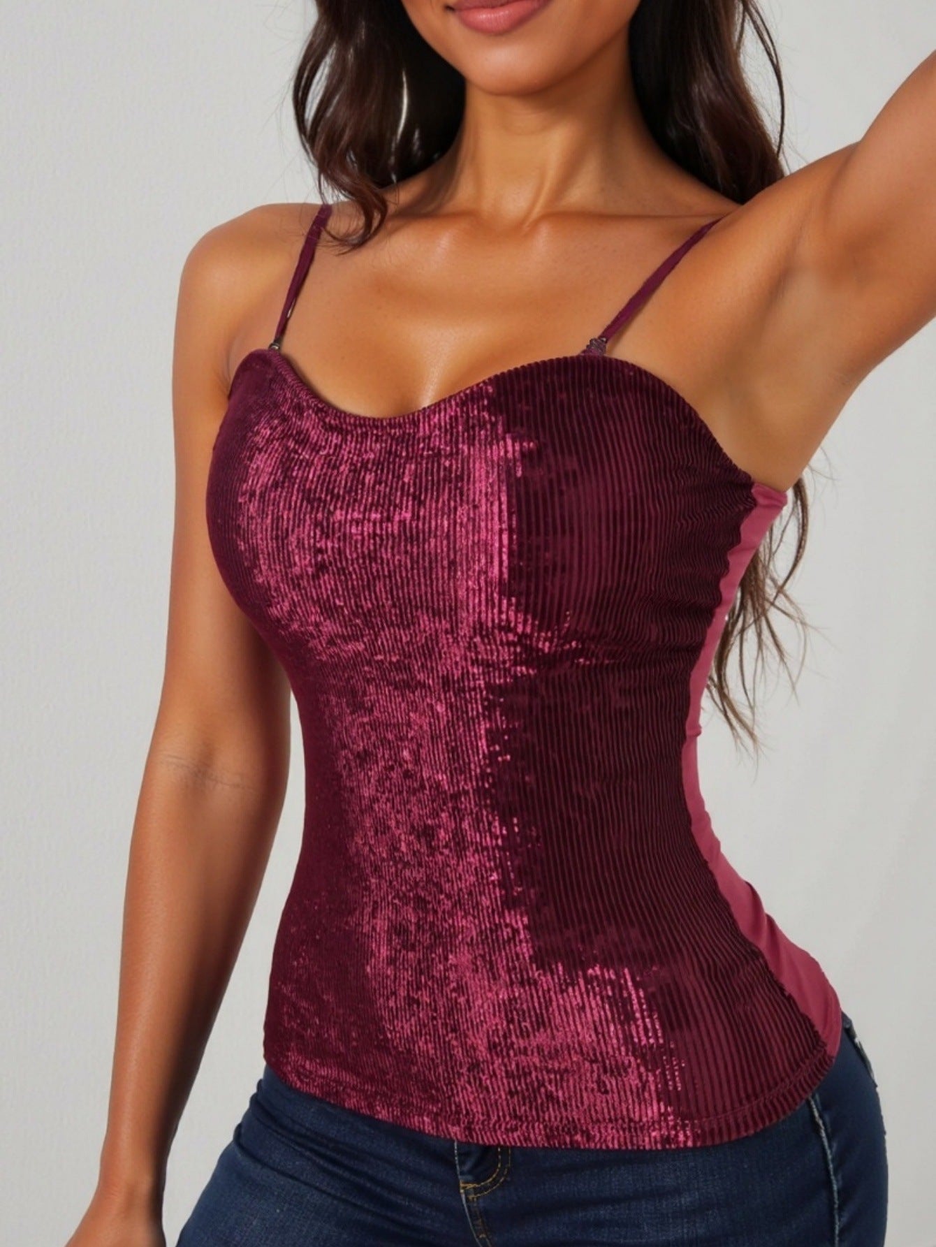 Damen elegantes Spaghettiträgershirt mit luxuriösem Paillettenbesatz und feinem Rippstrick R&B