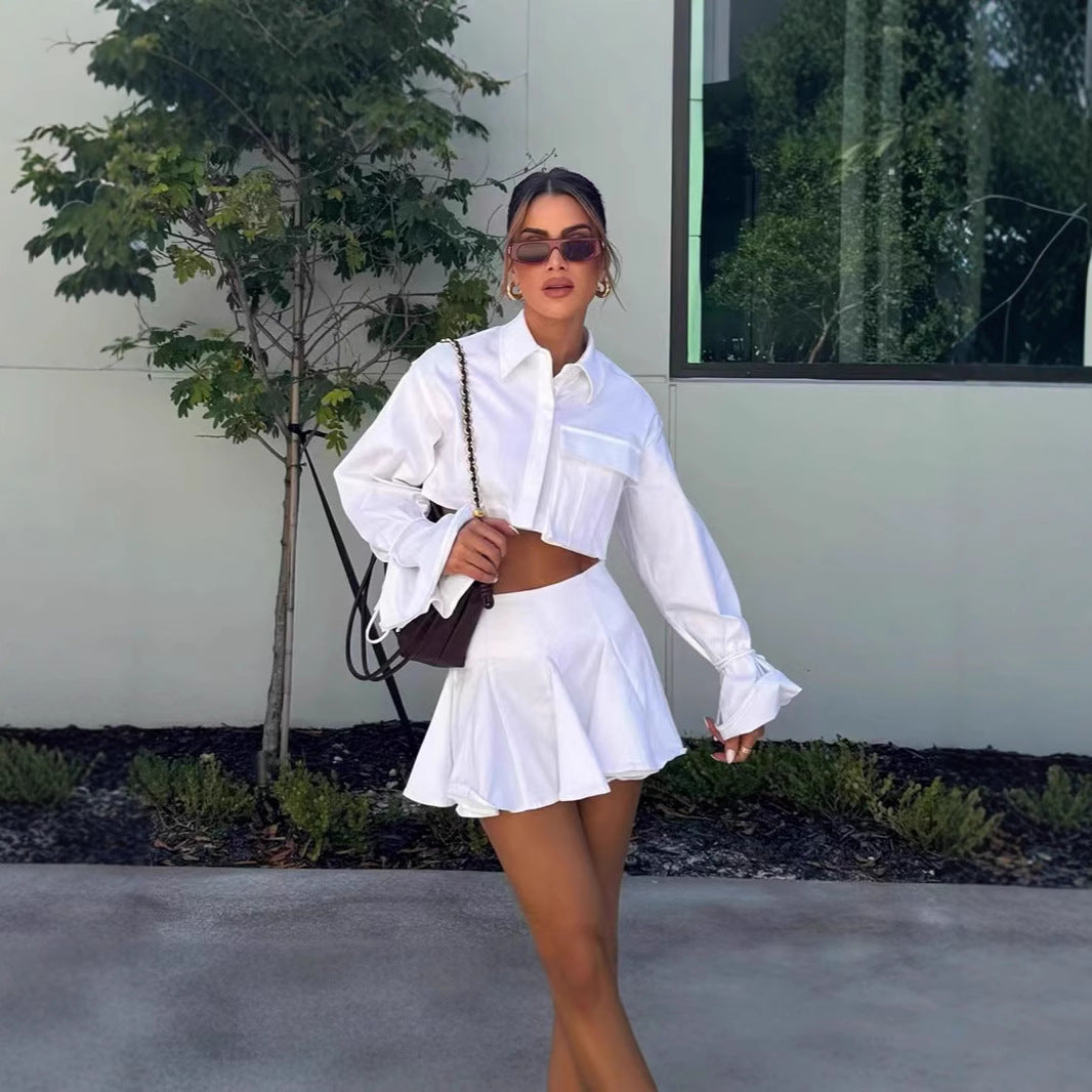 Damen modisches kurzämliges Set aus fließendem Material mit cropped Bluse und weit schwingendem Rock R&B
