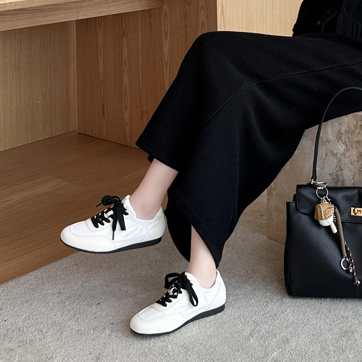 Damen Modische Sneakers im dynamischen Farbdesign mit atmungsaktiven Materialien