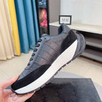 Damen Sportliche Sneakers mit strukturiertem Obermaterial und dämpfender Sohle R&B