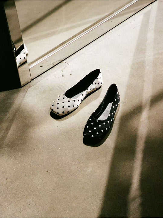 Damen Elegante und modische Ballerinas mit glänzender Oberfläche R&B