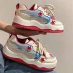 Damen verspielte Sneakers mit bunten Stern-Applikationen und komfortablem Dämpfungssystem R&B