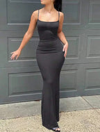 Damen Langärmeliges Abendkleid mit figurbetonendem Schnitt und dezentem V-Ausschnitt R&B