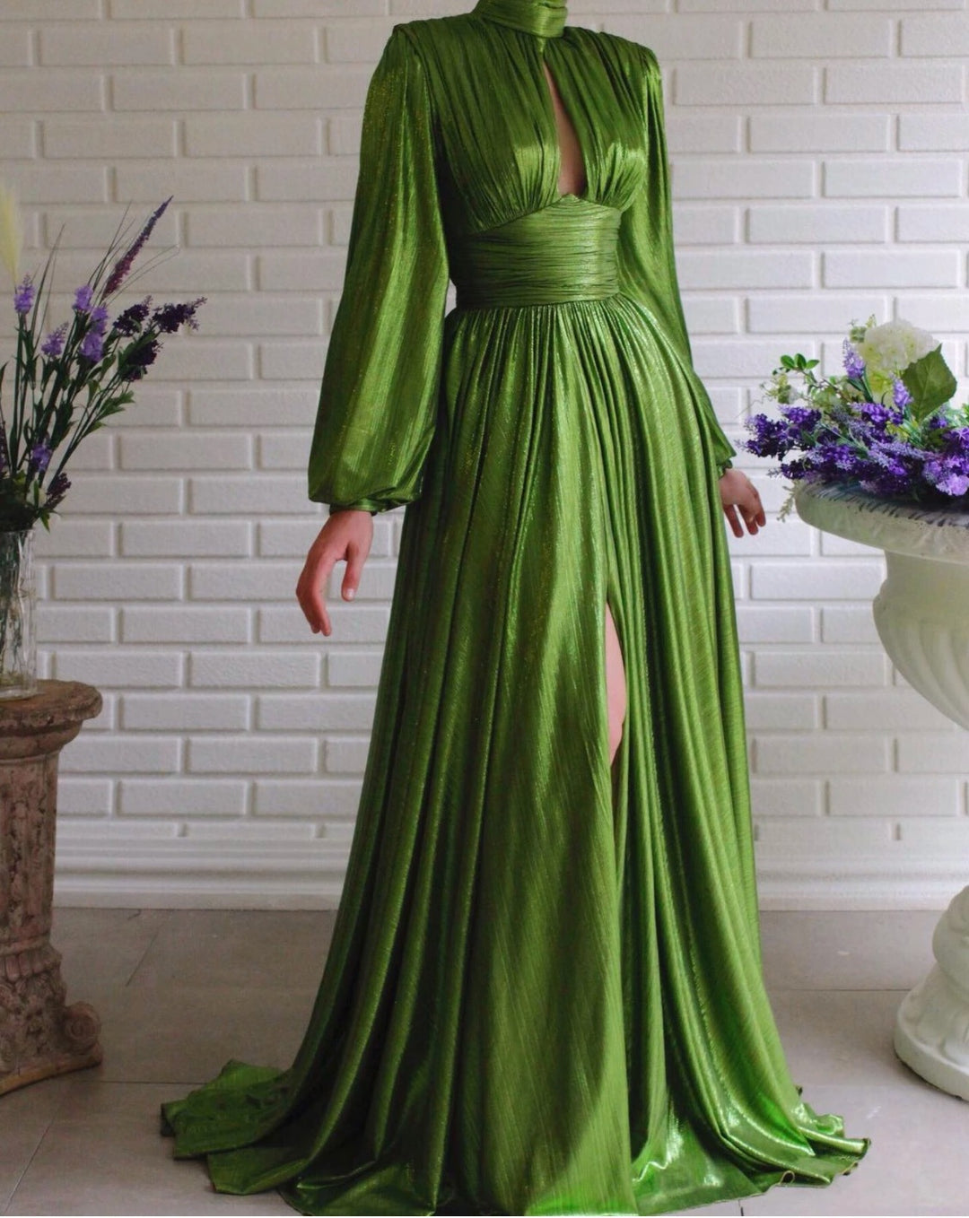 Damen Elegantes Maxikleid mit plissierten Details und luxuriösem Fall R&B