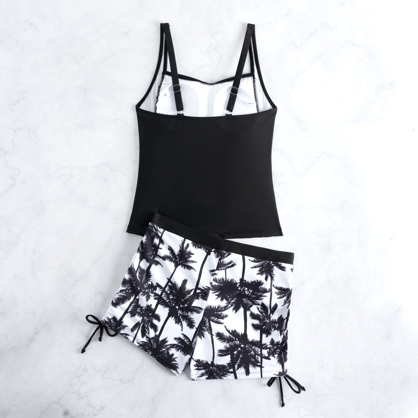 Damen Badeanzug mit trendiger Raffung und modischen Shorts R&B