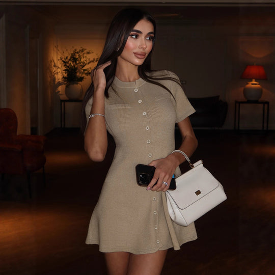 Damen Knopf-Polo-Kleid mit figurbetontem Schnitt und kurzen Ärmeln R&B