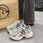 Damen Sportliche Sneakers mit atmungsaktivem Mesh-Obermaterial und flexibler Dämpfung R&B