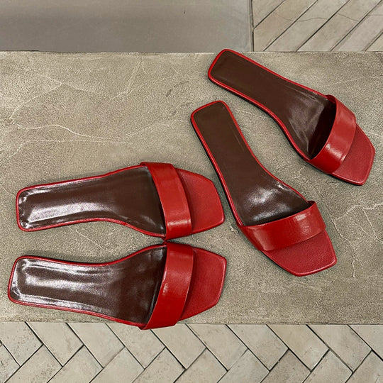 Damen Elegante und flache Sandalen mit breitem Riemendesign R&B