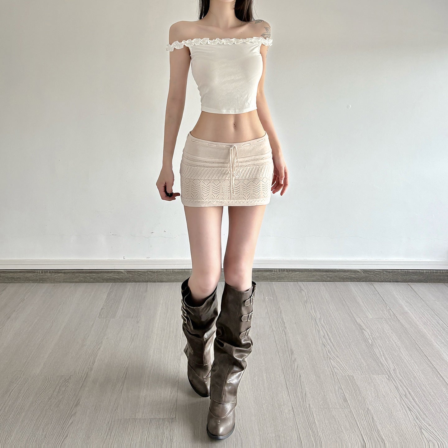 Damen Mini-Strickrock mit luftiger Häkelstruktur und verstellbarem Bund R&B