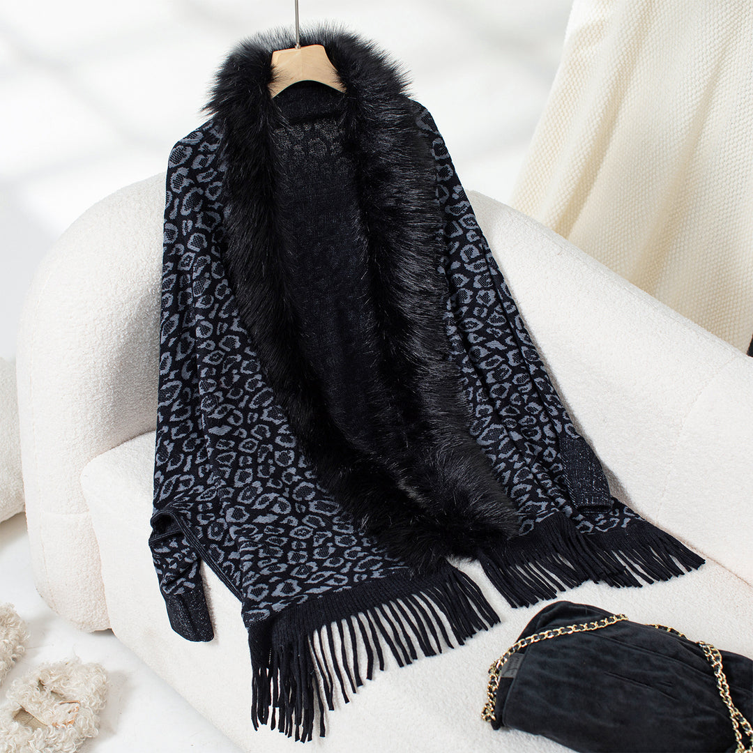 Damen eleganter Strickponcho mit luxuriösem Kunstfellkragen und fransigem Saum R&B