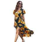 Damen Maxikleid mit elegantem V-Ausschnitt, einem schmeichelhaften Schnitt und leichten Rüschendetails R&B