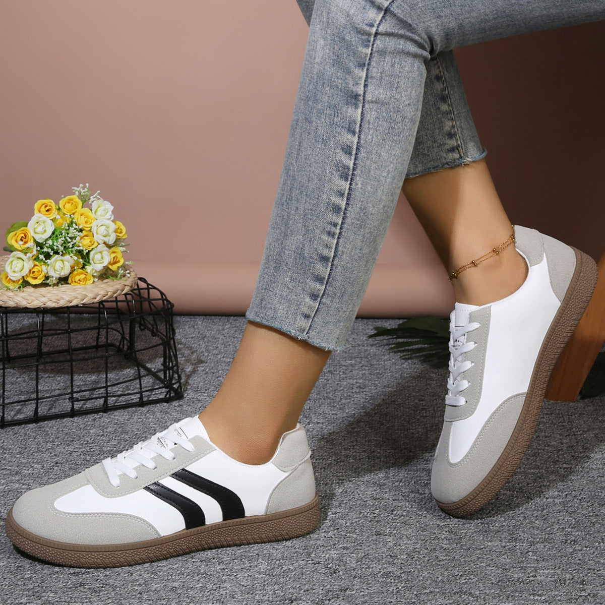 Damen Sportliche Sneakers mit weichem Obermaterial und rutschfester Sohle R&B