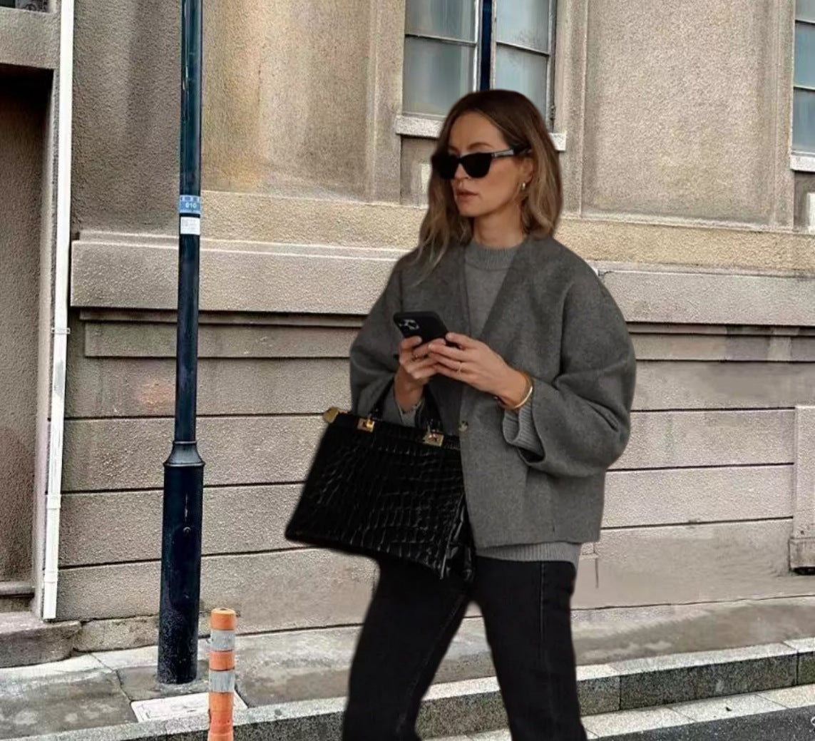 Damen oversized Wolljacke mit elegantem Schnitt und lässigem Look R&B