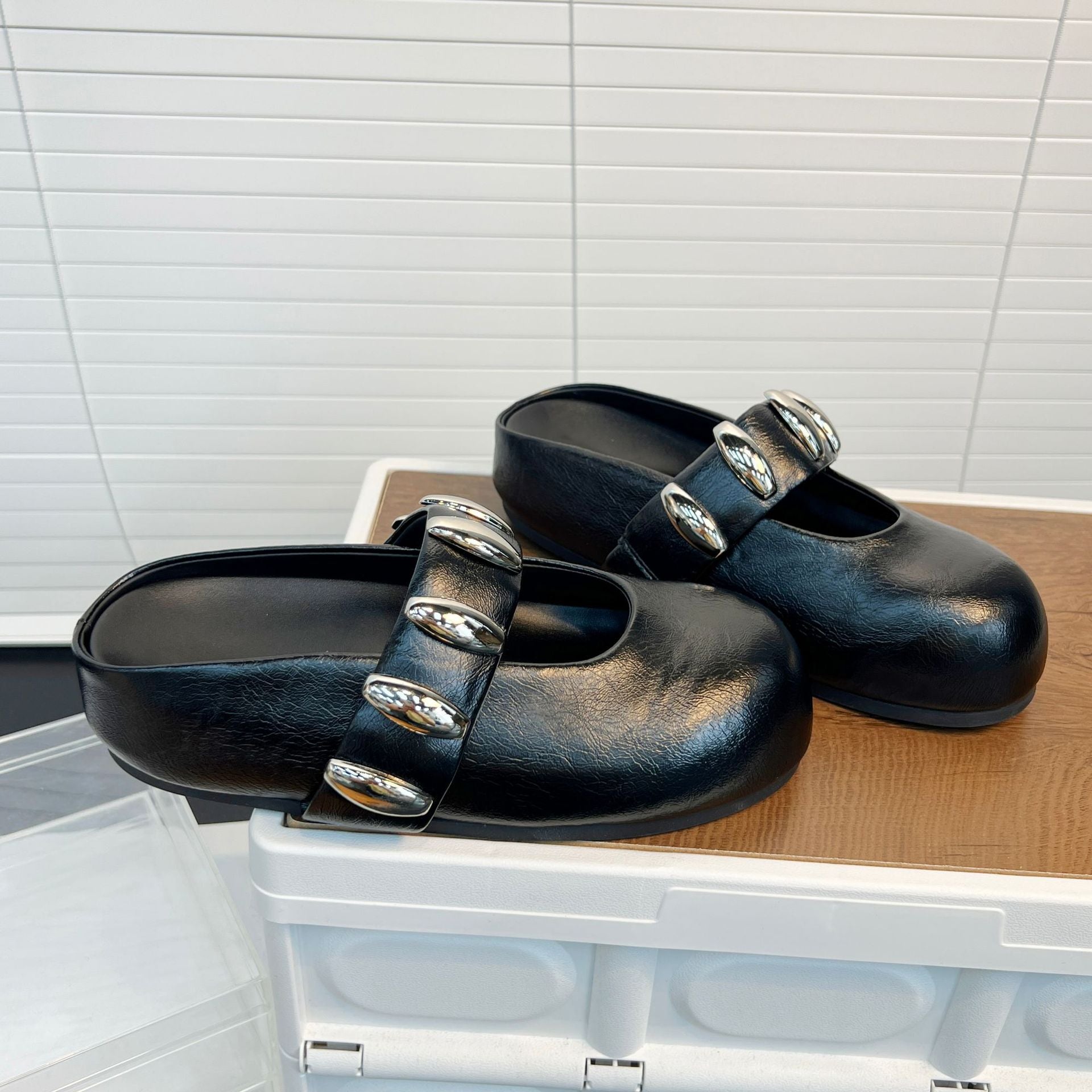 Damen Clogs mit modischem Riemen und dekorativen Schmuckdetails R&B