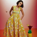Damen Maxikleid mit verspieltem Paisley-Design und schmalem Taillengürtel
