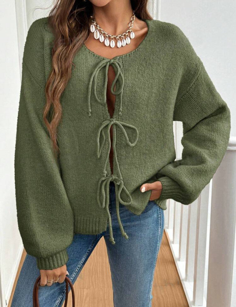 Damen gemütlicher Strickpullover mit dekorativem Schnür-Detail und weit geschnittenen Ärmeln R&B