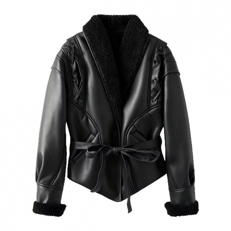 Damen Kunstlederjacke mit warmem Teddyfutter und eleganten Schnürdetails R&B